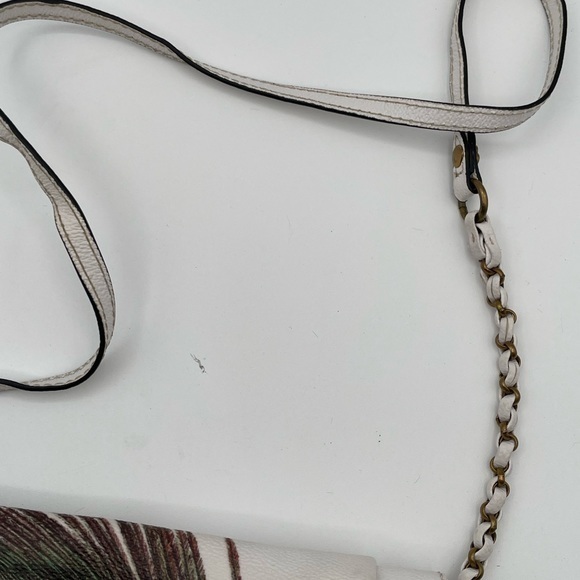 Elliott Lucca crossbody purse - Picture 4 of 11